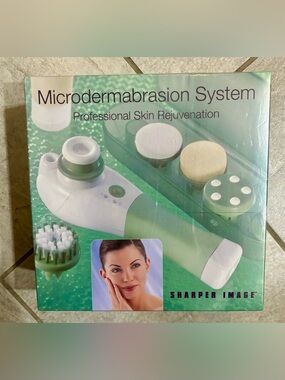 Sharper Image Green and White Microdermabrasion Facial System NEW IN BOX